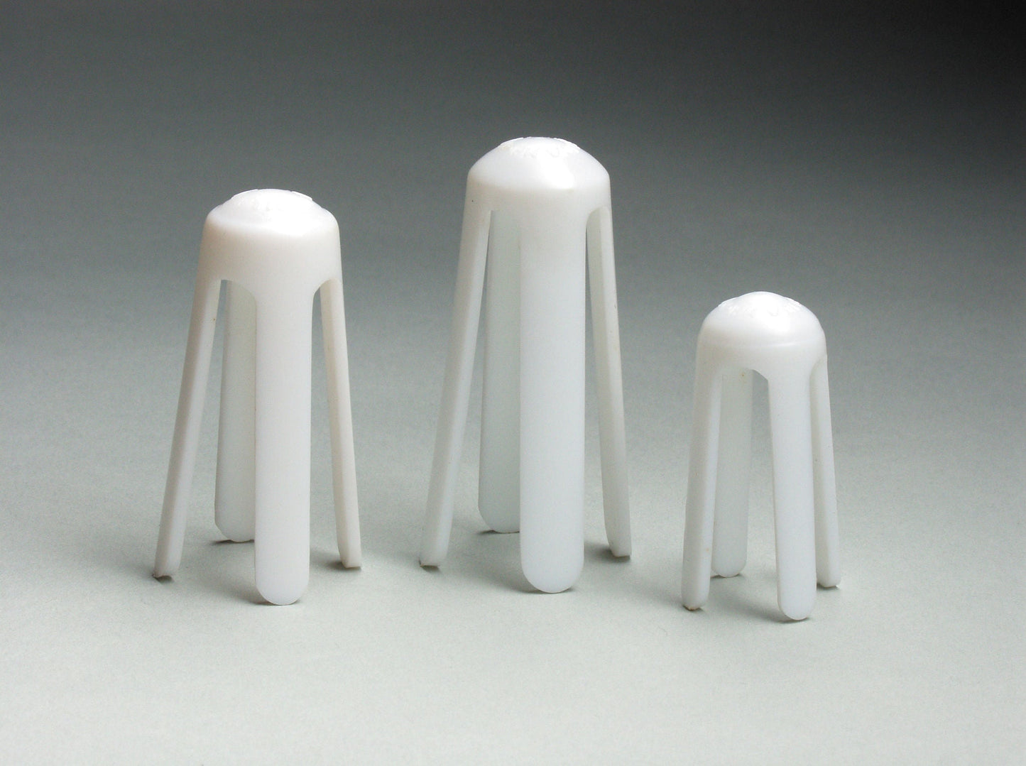 Medi-Pak Finger Guard Pull-On Left Hand White