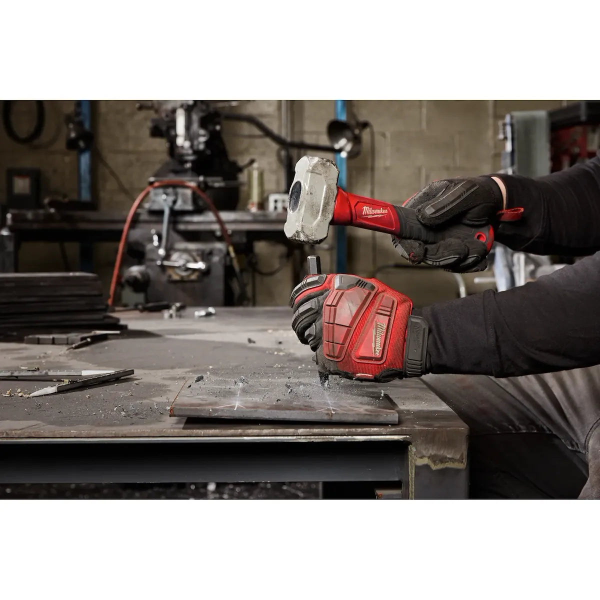 Milwaukee 2lb Fiberglass Drilling Hammer 48-22-9311 | Forged Steel