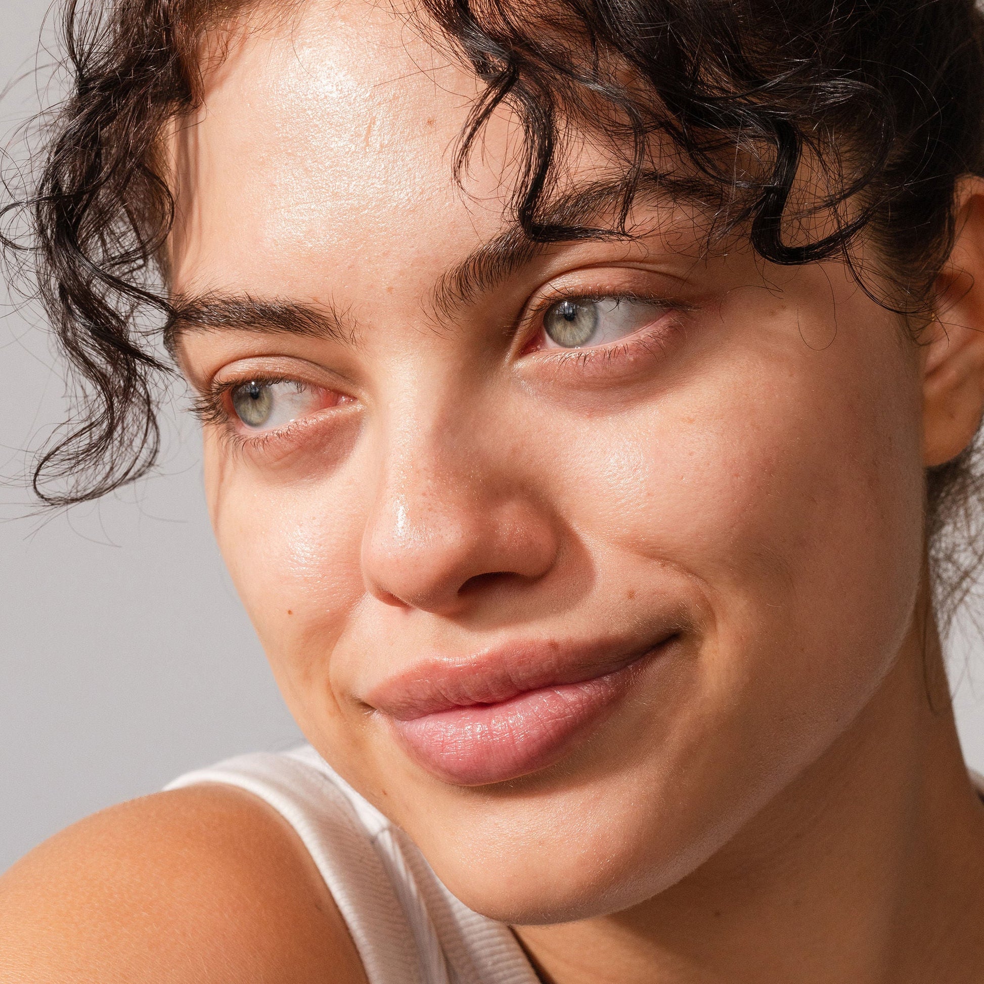 Coola® Refreshing Water Plumping Gel Serum Sunscreen with BlueScreen™ SPF 30