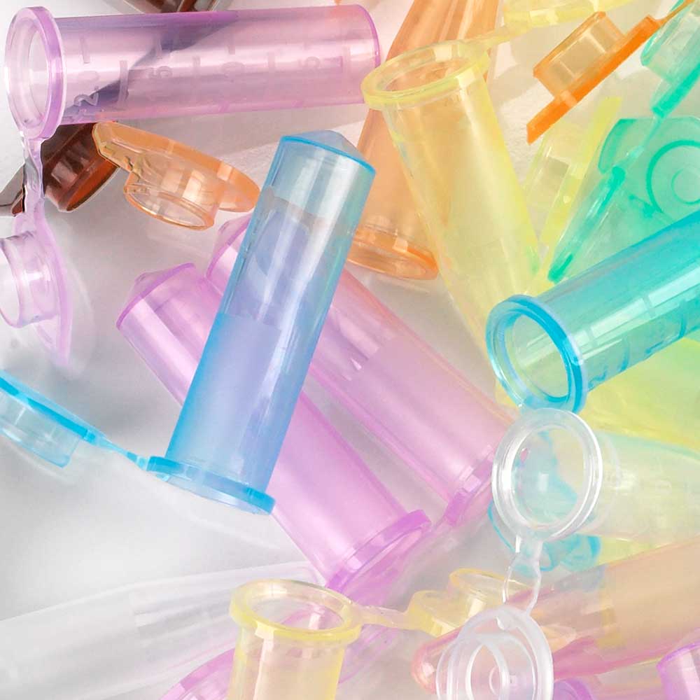 Microcentrifuge Tubes, Attached Snap Cap, Graduated PP — 0.5/1.5/2.0 mL, Assorted Colors, 500/Pack | Globe Scientific