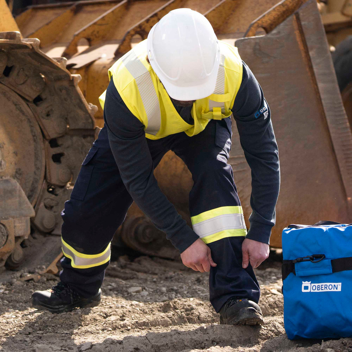 Oberon FR/Arc-Rated Hi-Vis/Navy Blue Cargo Pants
