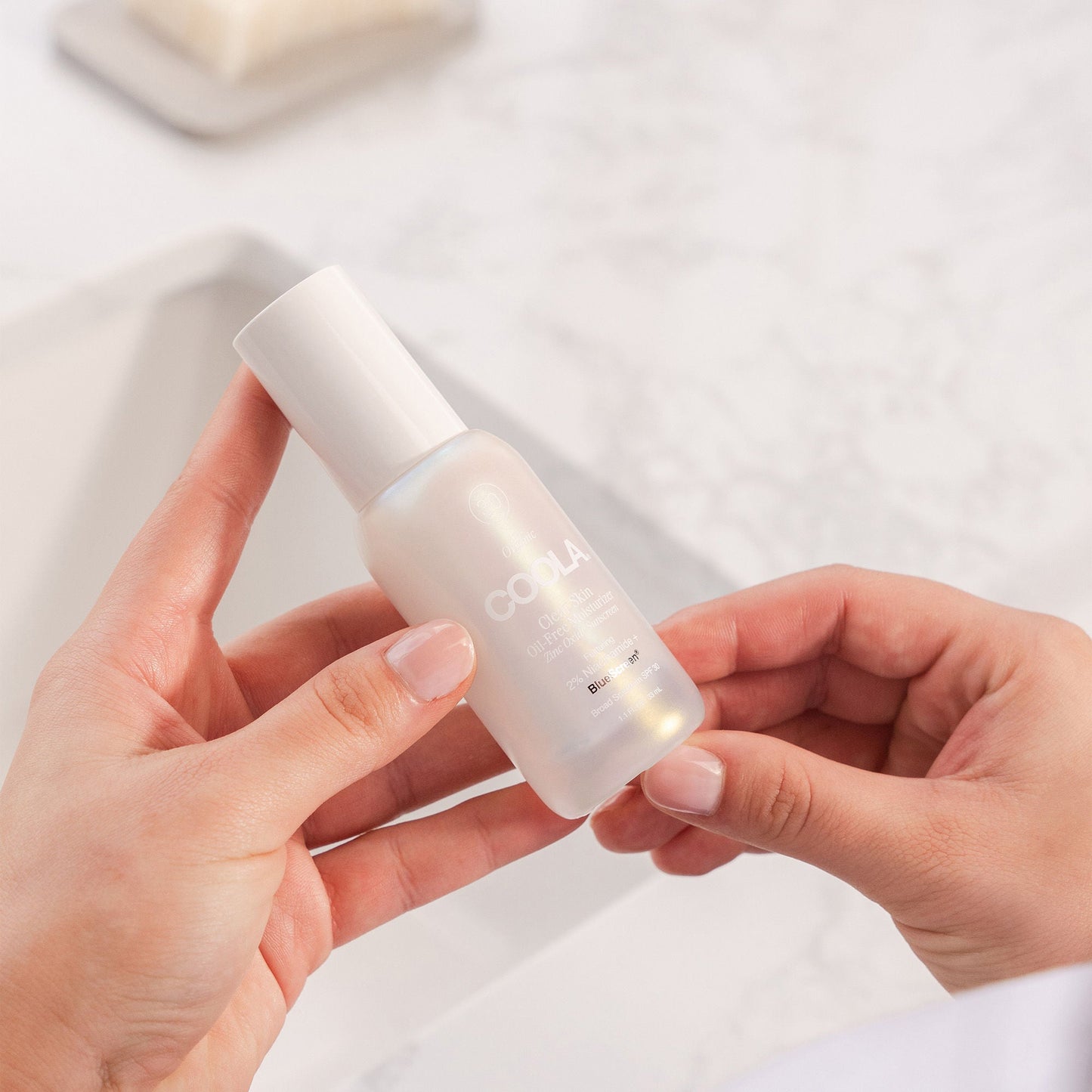 Coola® Clear Skin Oil-Free Moisturizer Zinc Sunscreen w/ BlueScreen™ SPF 30