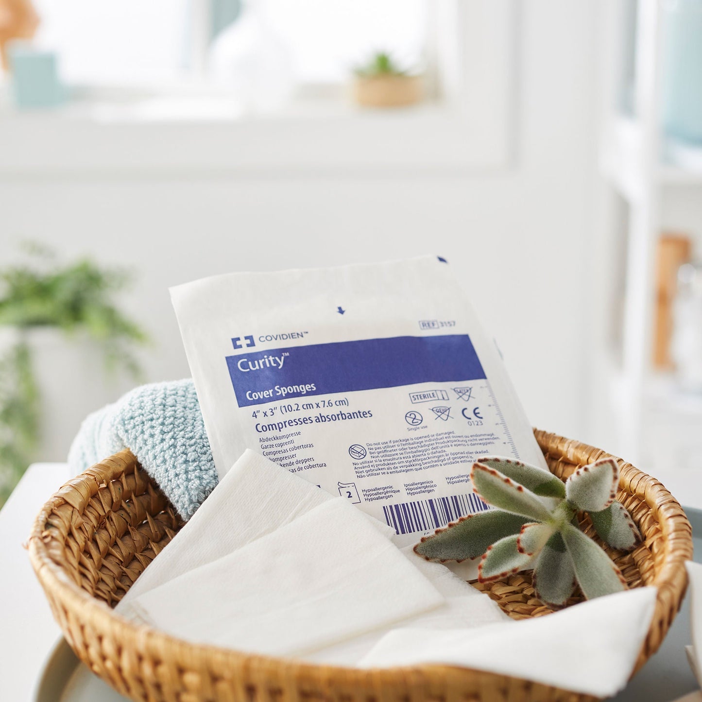 Curity™ Sterile Nonwoven Sponge, 4-Ply