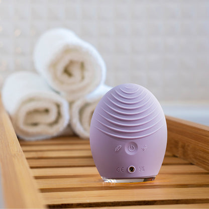 LUNA™ 4 Facial Cleansing Device for Sensitive Skin