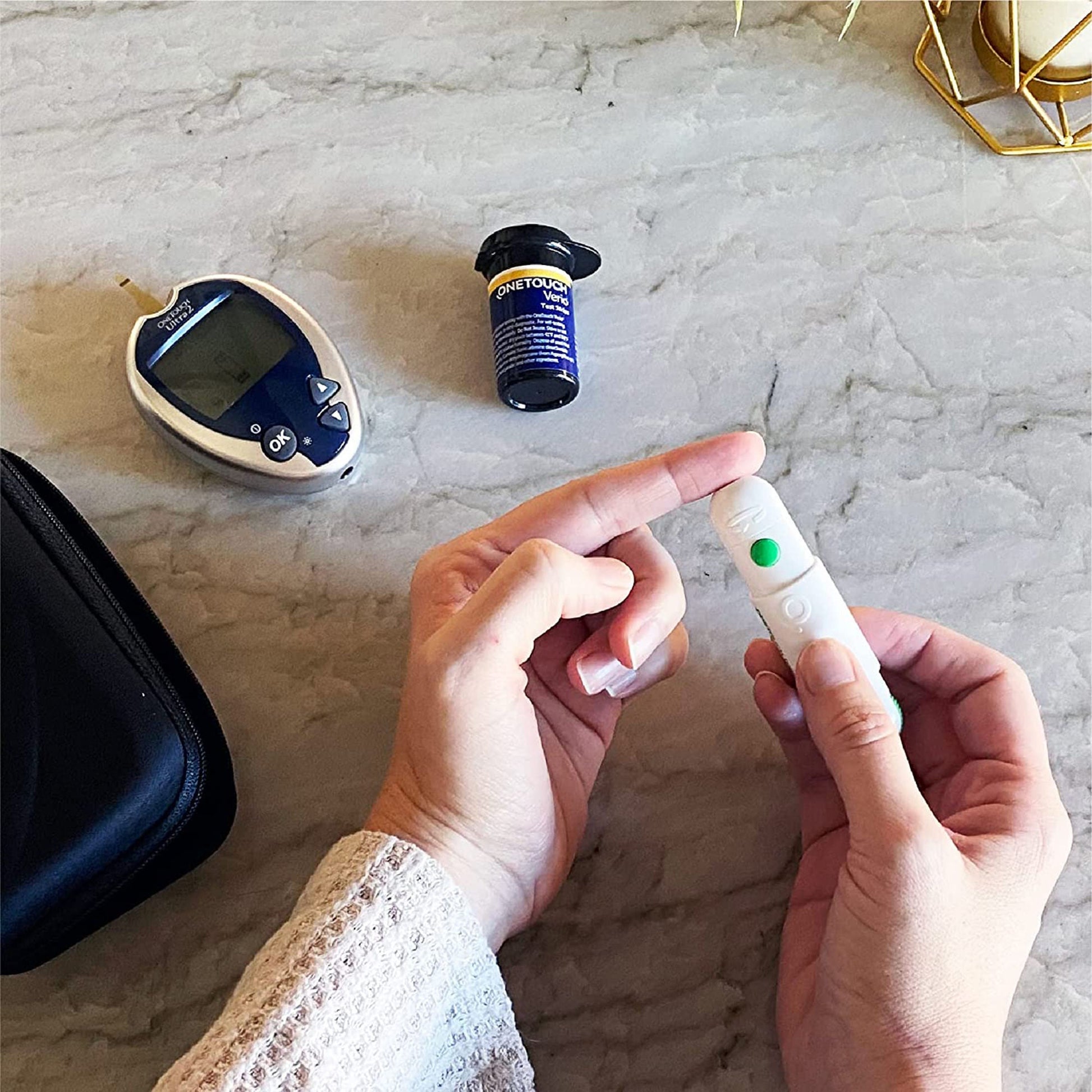 OneTouch Ultra 2 Blood Glucose Meter 5 Second Results Stores up to 500 Results No Coding Required
