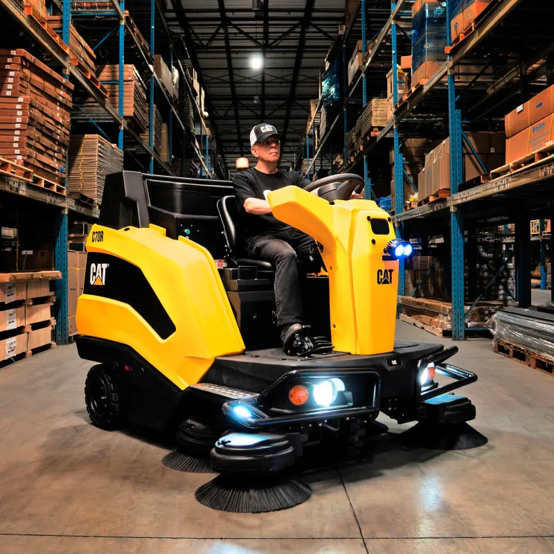 Cat® C70R Sweeper — operational detail view 101