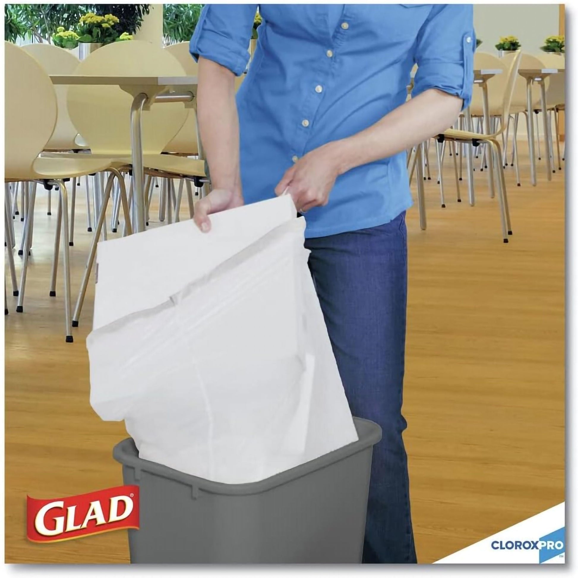 Glad Trash Bag 13 gal. 0.72 mil White Tall Kitchen Dispenser Box