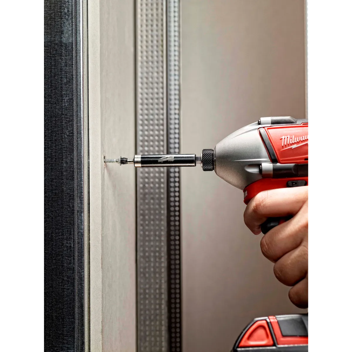 Milwaukee SHOCKWAVE Impact Duty 1/4” x 1-7/8” Magnetic Nut Driver Bulk 10 49-66-4702 | 1/4" Drive