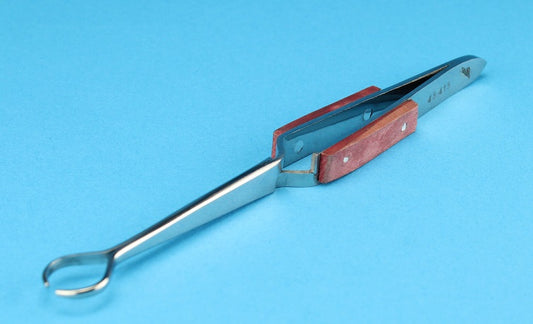 Deluxe Crucible Tweezers, For Use With Graphite Crucibles - Alpha Resources part AR766 (replaces LECO 760-139)