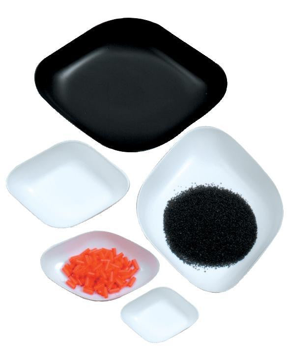 Diamond Weighing Boats - Standard Polystyrene - Pack of 500 - Heathrow Scientific — view 2
