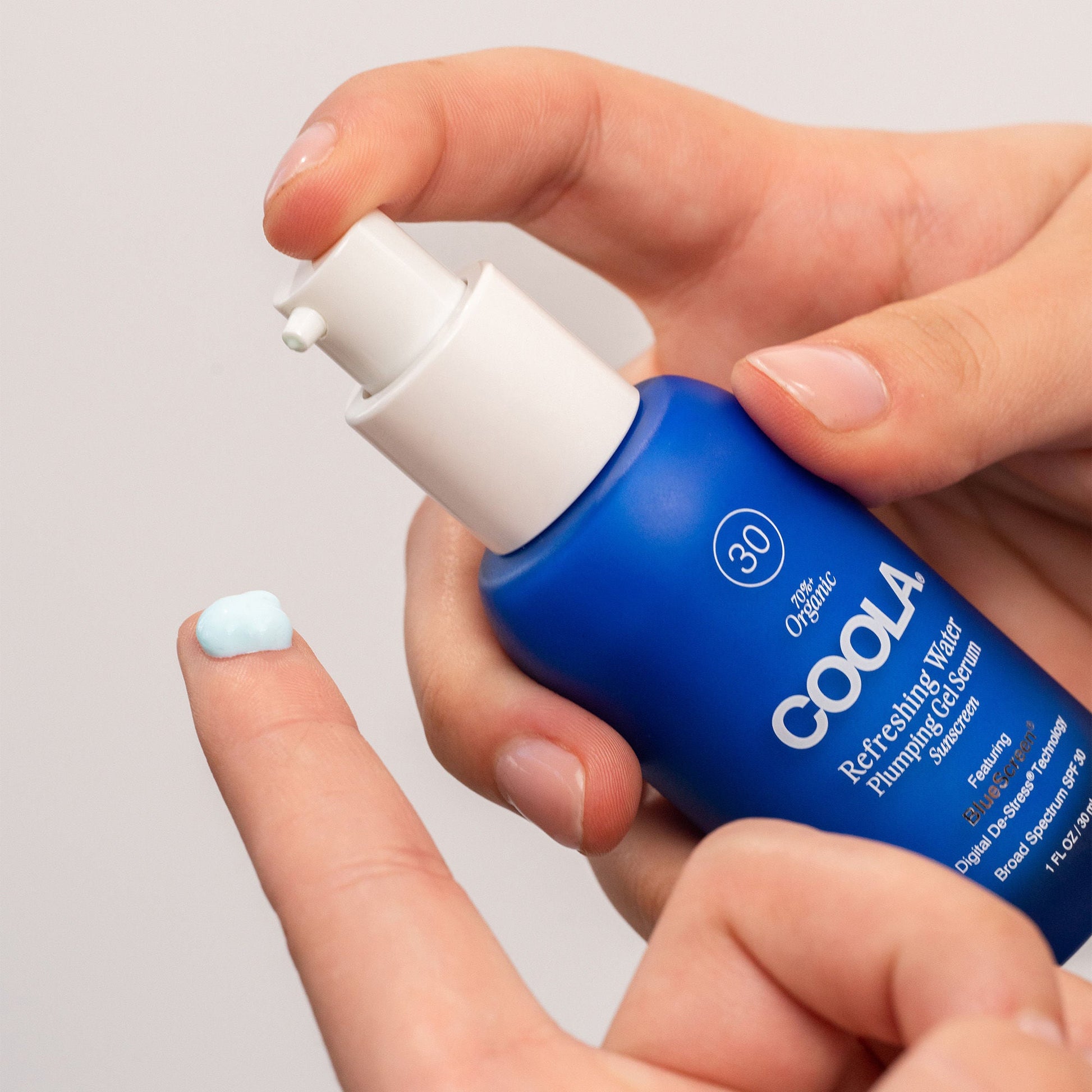 Coola® Refreshing Water Plumping Gel Serum Sunscreen with BlueScreen™ SPF 30