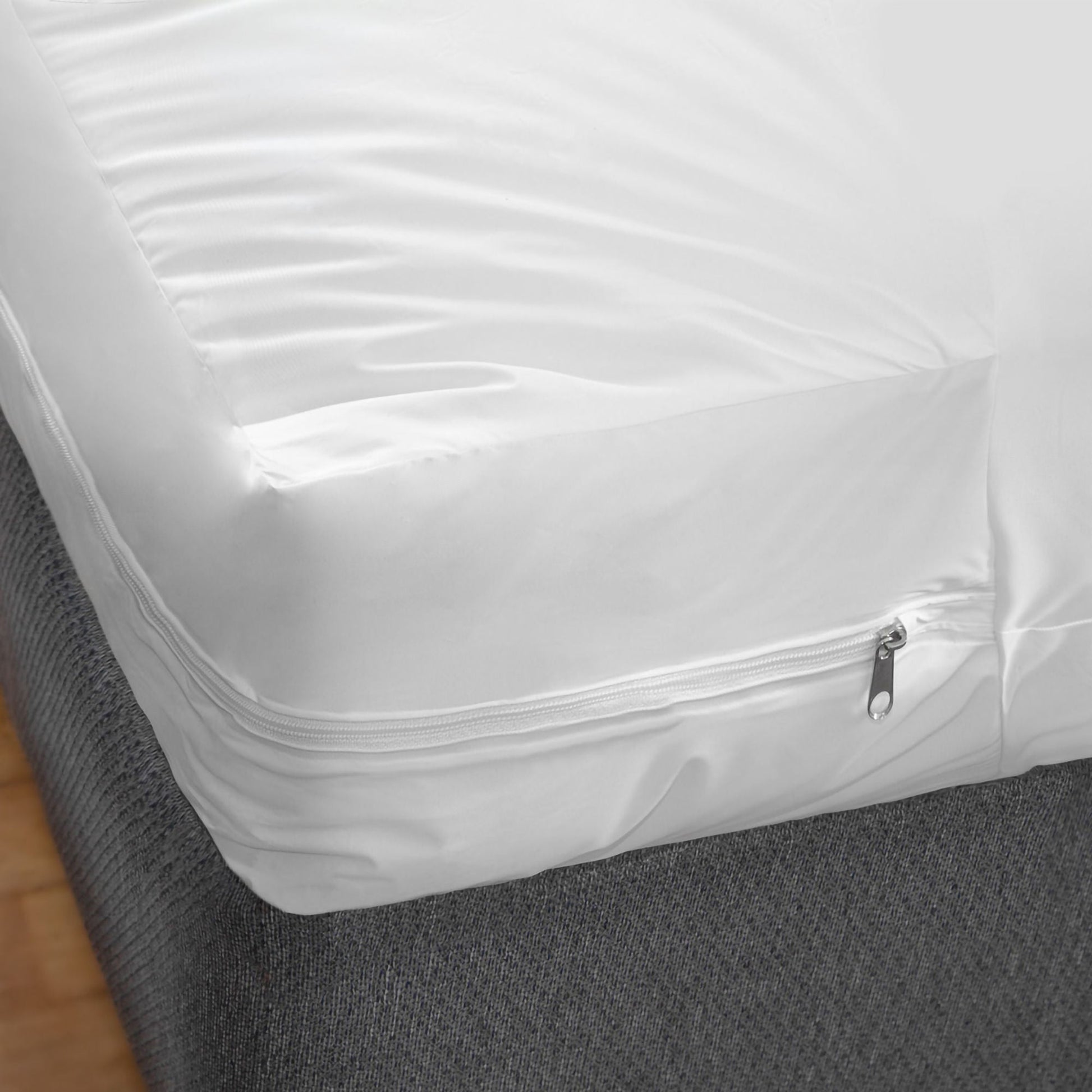 Mabis White Pillow Protector
