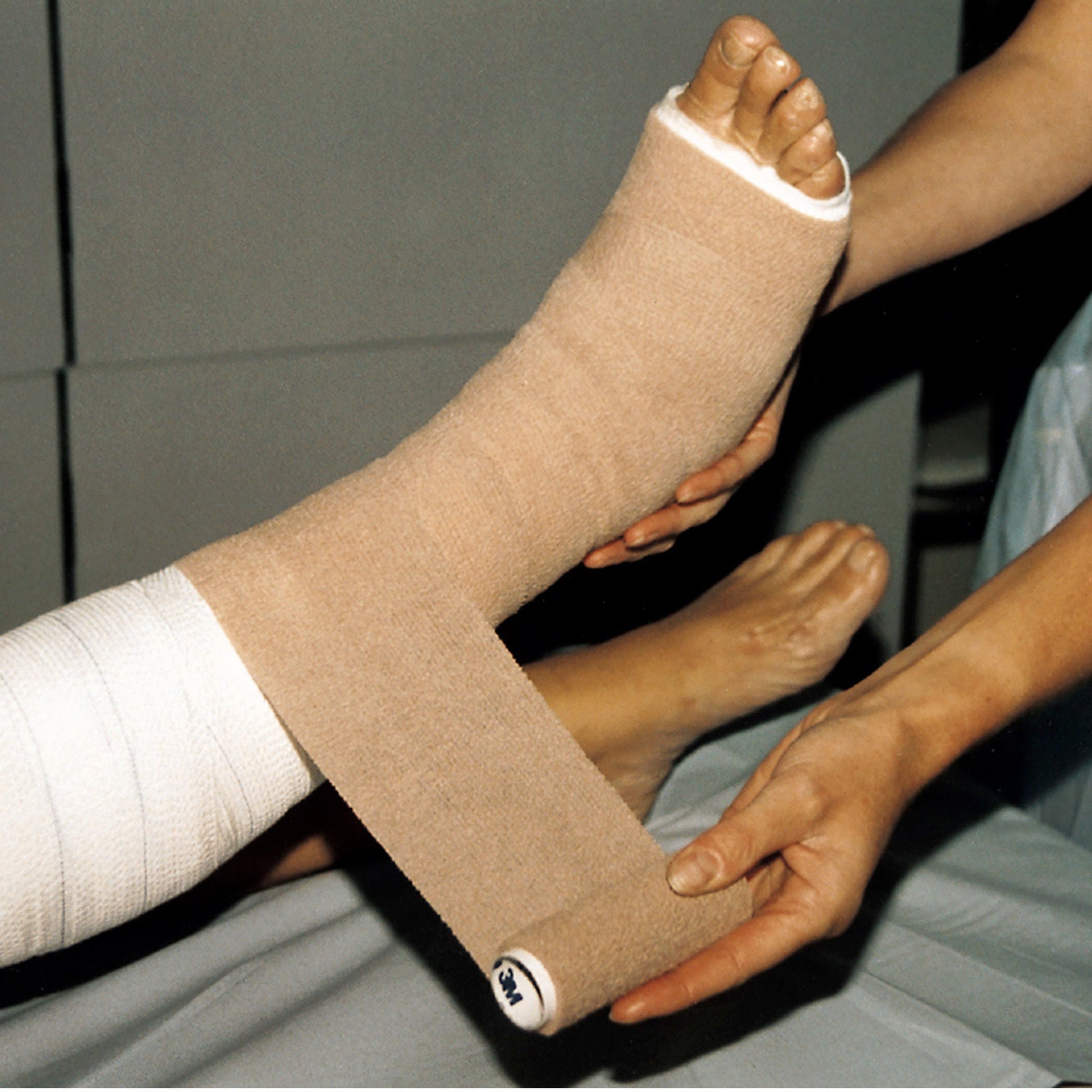 3M™ Coban™ Self-adherent Closure Cohesive Bandage, Tan