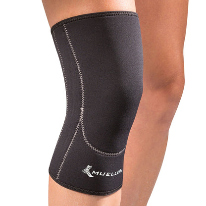 Mueller Knee Support Pull-On 14 to 16 Inch Knee Circumference Left or Right Knee