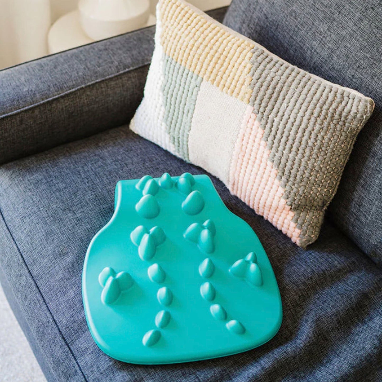 Kanjo Acupressure Upper Back Pain Relief Cushion