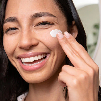 Coola® Dew Good™ Illuminating Serum Sunscreen with Probiotic & BlueScreen™ SPF30