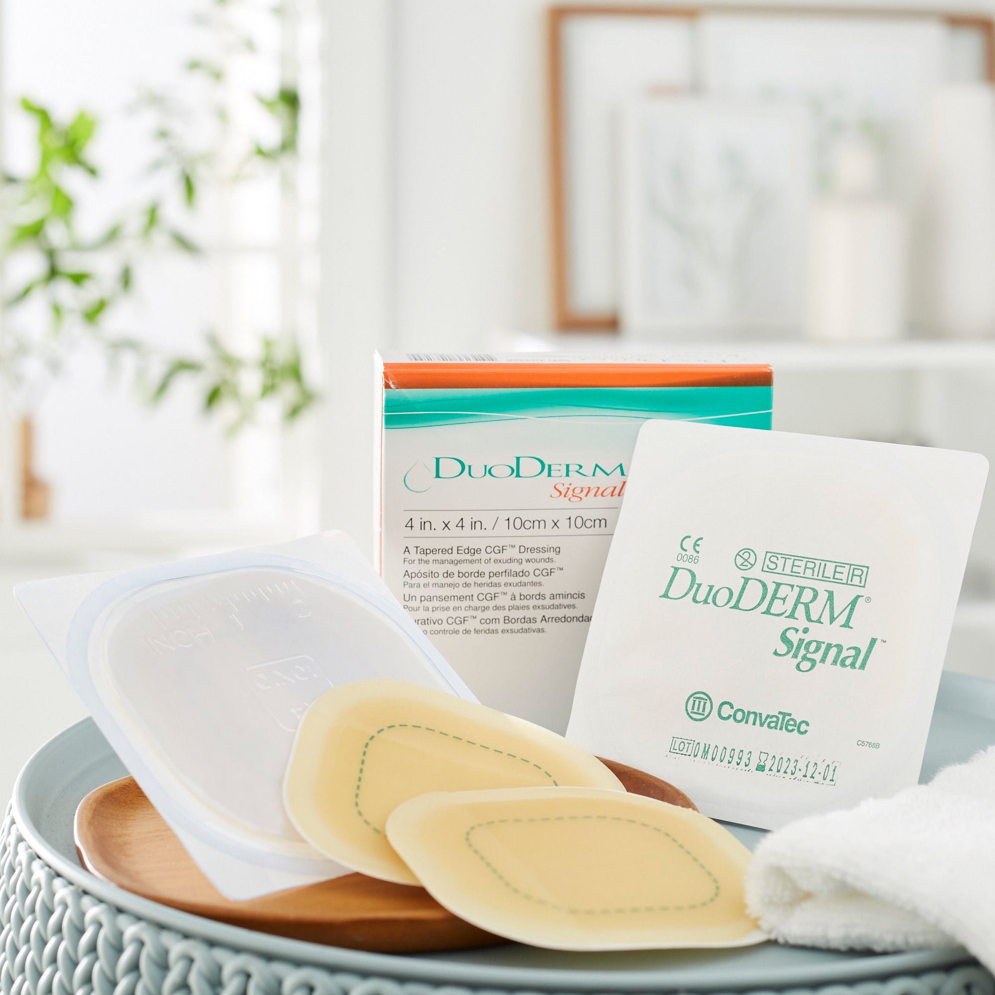 DuoDerm® Signal® Hydrocolloid Dressing