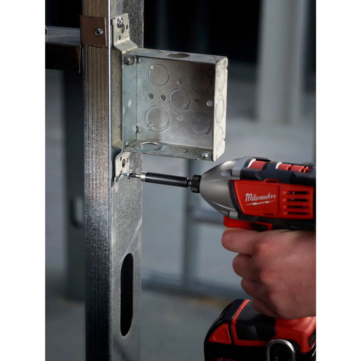 Milwaukee SHOCKWAVE Impact Duty 1/4” x 1-7/8” Magnetic Nut Driver Bulk 10 49-66-4702 | 1/4" Drive